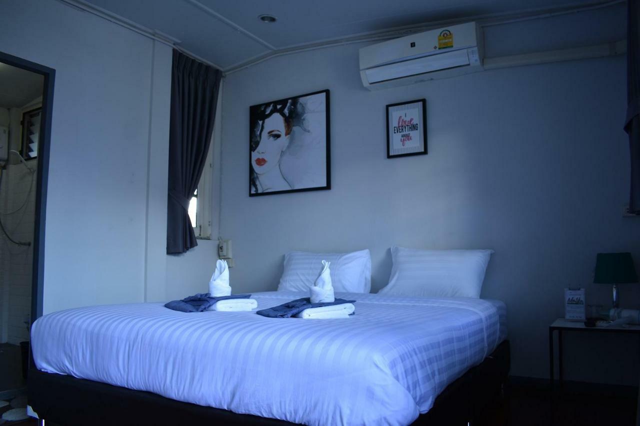 Maya Bed And Food Hostel Chiang Mai Exterior photo