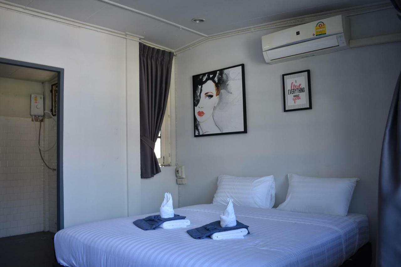 Maya Bed And Food Hostel Chiang Mai Exterior photo